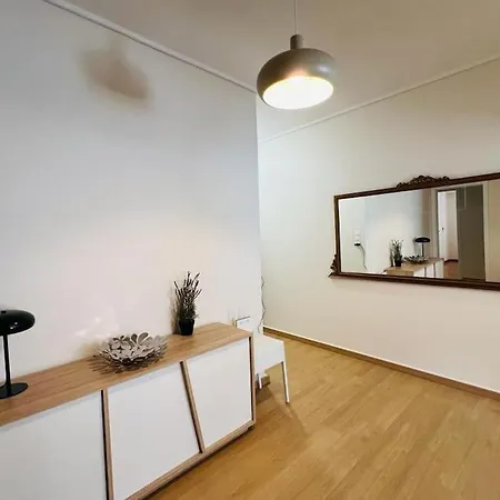 Comfortable And Bright 2bdr Flat * Athens