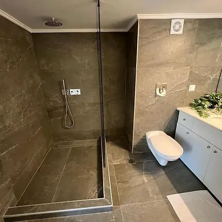 Comfortable And Bright 2bdr Flat Apartment