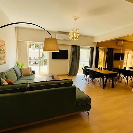 Comfortable And Bright 2bdr Flat Athens