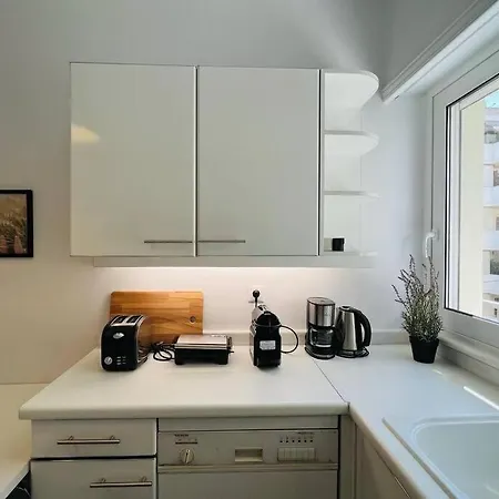 Comfortable And Bright 2bdr Flat Apartment Athens